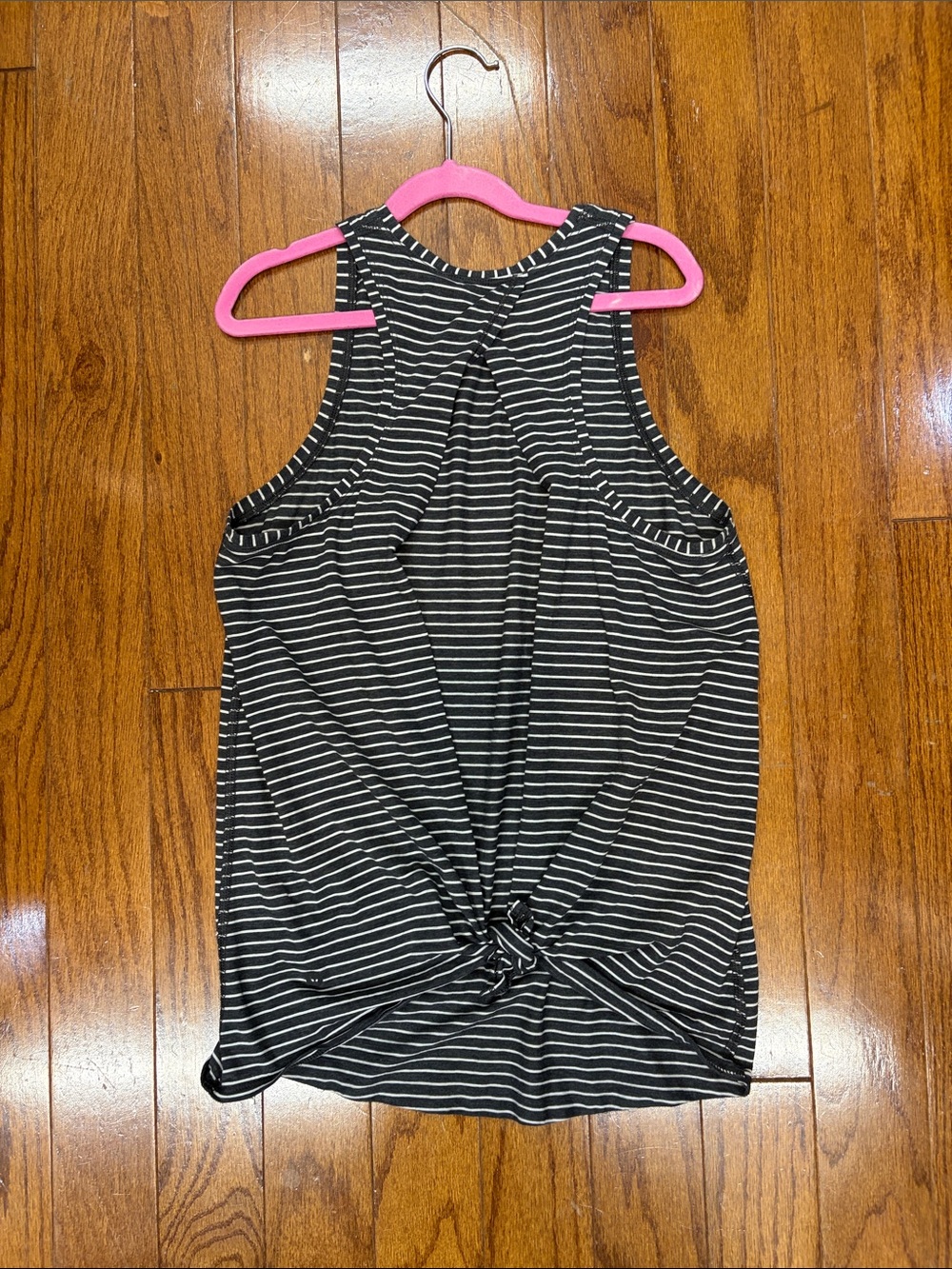 305. Lululemon all tied up Heathered gray and white stripe tank size 6